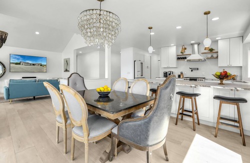 La Conner House | Waterfront rambler. Community beach & boat launch. VIEWS! Great neighborhood!