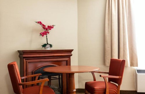 Cummings Hotel | WelcomINNS Ottawa