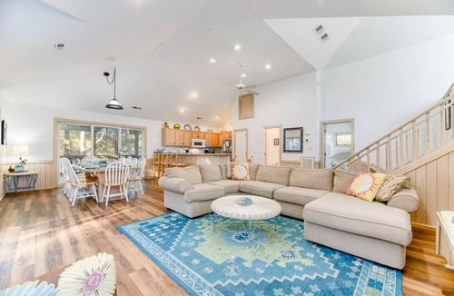 Monteray Shores House | Well appointed OBX beach house with access to community pool and tennis courts