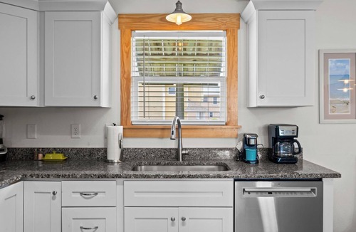 South Nags Head Cottage | Whalebone Oceanside 4 Bedroom Cottage D