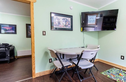 Seward House | Why not be altogether in a big, 5-bedroom house?