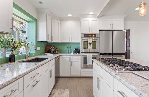 Yakima House | Yakima Valley Views with Pool and Sauna