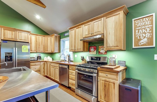 Chestertown House | Year-Round Loon Lake Retreat: Ski, Hike, Explore!