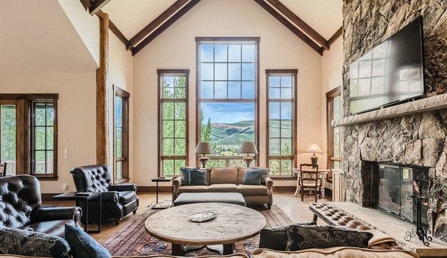 155 E. Timber Draw - Perfect Cabin in the Woods, 2 minutes from Club at