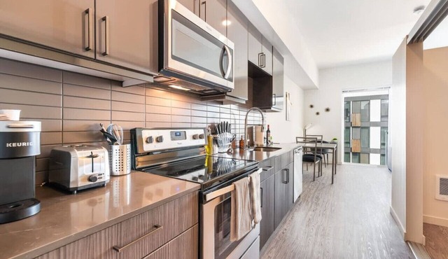 1BR 1BA w/AC - Long Term Gym Parking Redmond DT