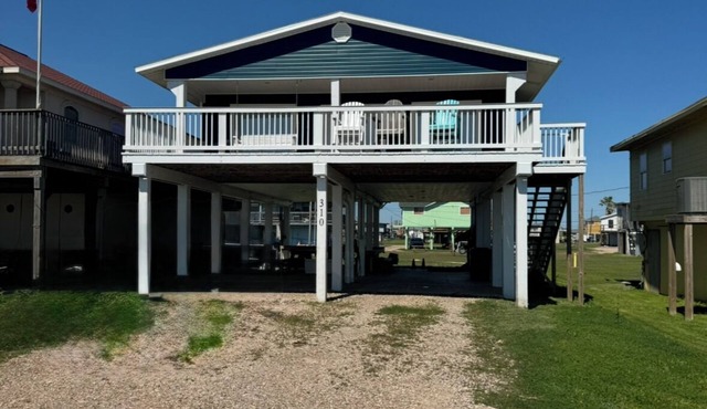 2-bedroom house in peaceful Surfside Beach and beautiful view of the gulf