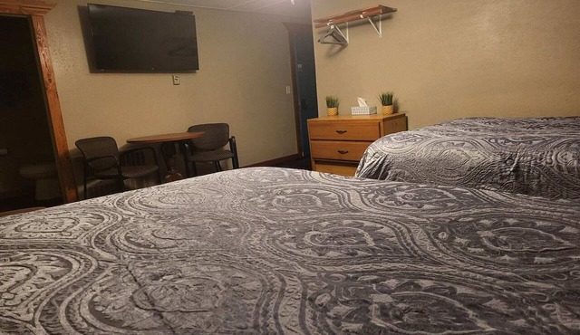 2 Full Bed with Pull Out