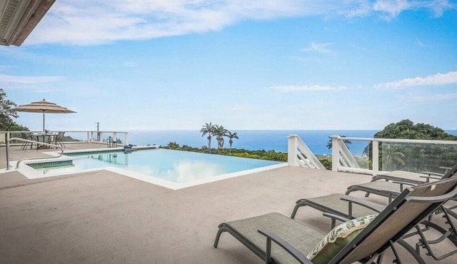 2 Oceanview Luxury Suites+ pool and Jacuzzi