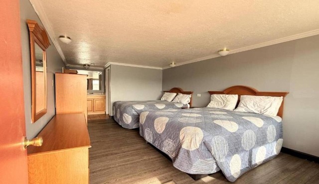 2 Queen Beds Non-Smoking