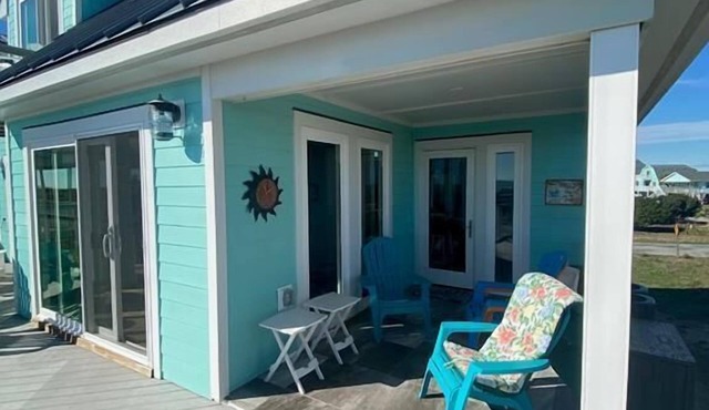 3 Sea Men & A Lady - Custom 3BR Oceanfront Home with Luxury Details
