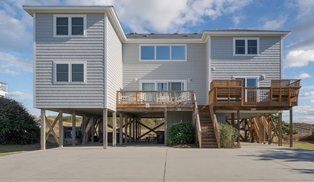 4110 - Coop's Cottage - Oceanfront Duck Retreat w/Hot Tub