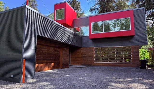 4BR Luxury Ski Lodge | 3-Min Walk to Alyeska Lifts | Fireplace + Game Lounge