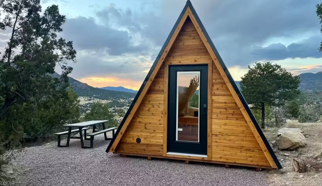 A-frame Glamping @ Royal Gorge