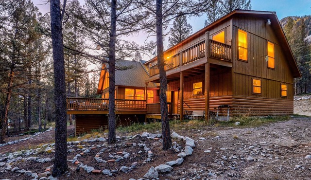 Alpine Cabin near Historic St. Elmo