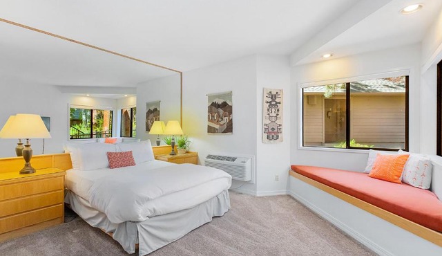 Alpine Studio at Mount Bachelor Village Resort with Pool and Hot Tub
