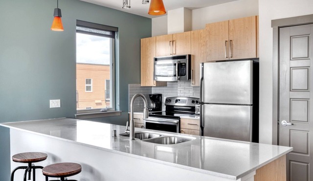 Amazing Ballard 2BR w/ Fire Pit & Gym, near Farmers Market, by Blueground