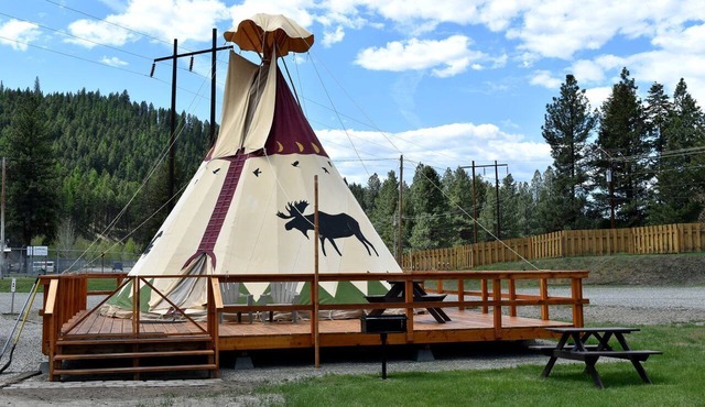 Amazing Tipi Rental for the Perfect Camping Getaway in Republic, Washington