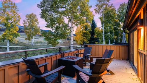 Aspen Glow Retreat by AvantStay