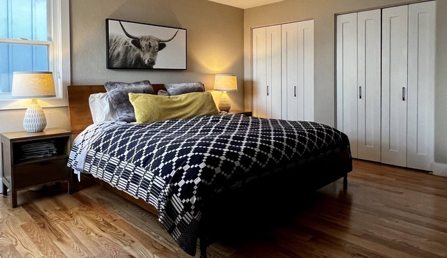 Attractive 4 BR Near Downtown-Family Friendly!