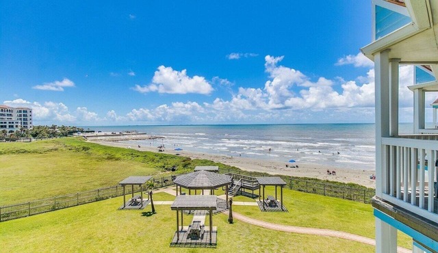 Barefoot Bliss - Beachfront Condo @ Seascape-Oceanview Balcony w/2 king beds