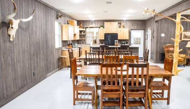 Barndominium located just 20 minutes from the heart of downtown Waxahachie,TX. in Forreston