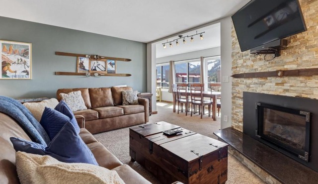 BE306B Bridge End 1Br 1Ba