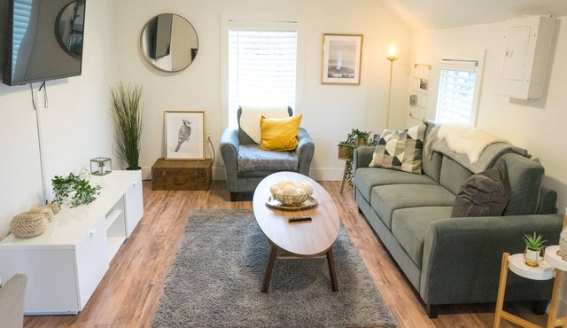 Beautiful Downtown Vancouver "UP" style Duplex!