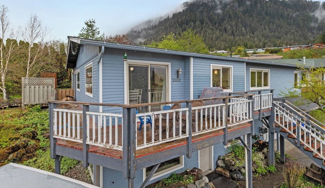 Big beautiful house with lots of room and amazing mountain and ocean views!