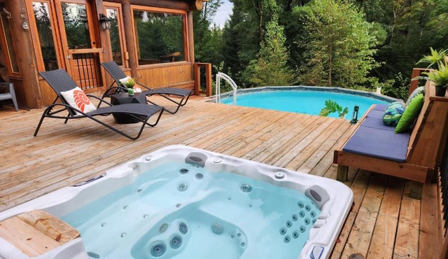 Blue Moose Private pool spa sauna lake access