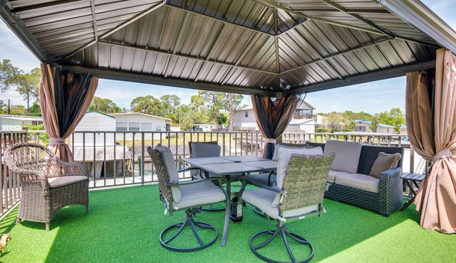 Boat Dock & Slip: Riverfront Apt in Edgewater in Edgewater