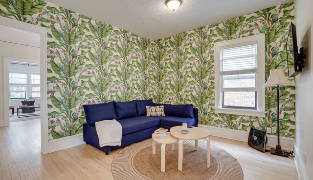Bright Minneapolis Apartment - 1 Mi to Downtown!