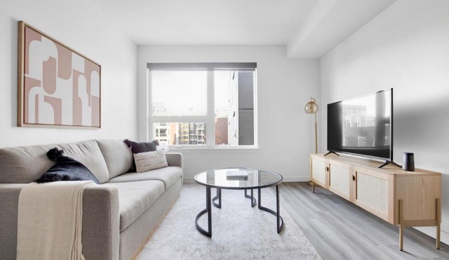 Capitol Hill 1BR w Gym Roof nr I-5 SEA-246