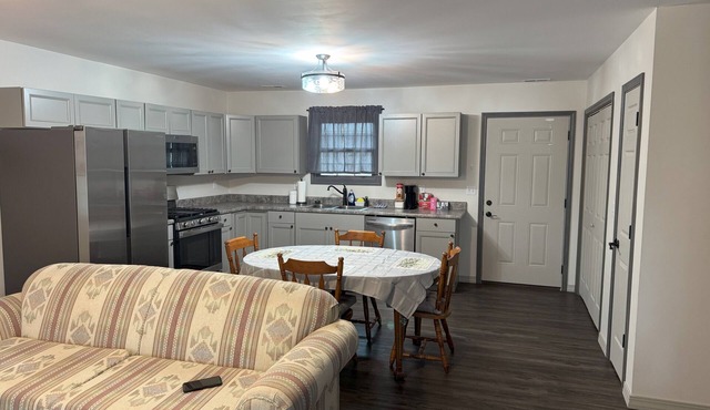 Charming 2-bedroom duplex with WiFi, AC in marvelous Mansfield