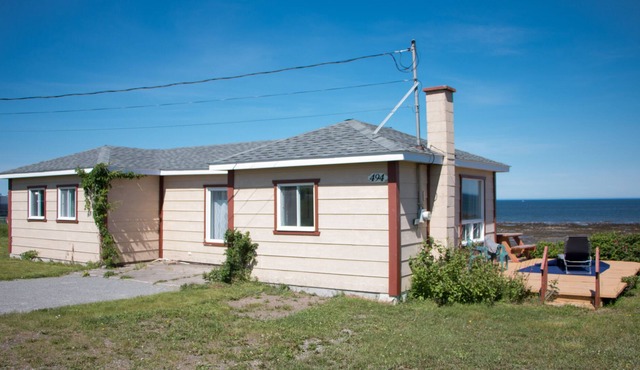 Charming seaside chalet, quiet and comfortable. It will charm you thanks to its in STE LUCE