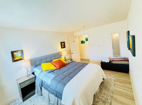 Comfy Room Near Olympic National Park