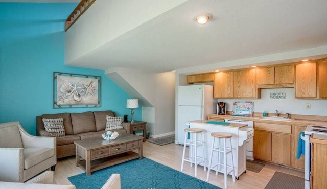 Condo in Crescent Bar Resort—20 minutes from the Gorge amphitheater.