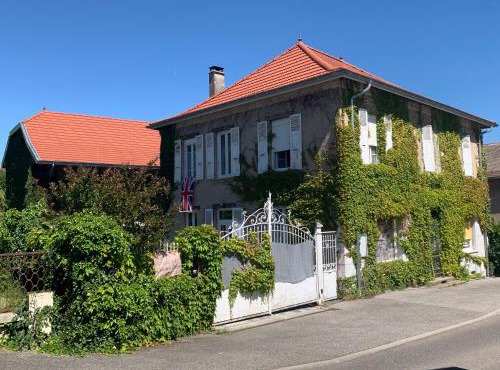 Cookie home in Dolomieu