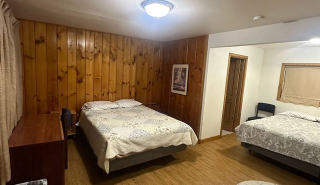 Country Cabin Motel