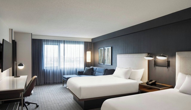 Courtyard by Marriott Montreal Airport in Montreal