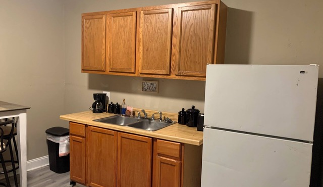 Cozy 2-bedroom house in lovely New Orleans with WiFi, AC