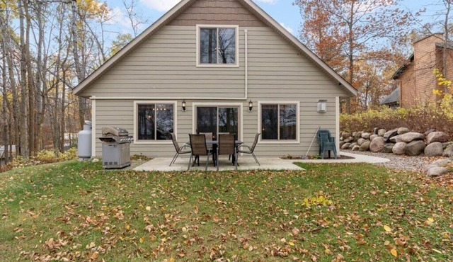 Cozy 3-bedroom cabin in Pequot Lakes, just minutes from downtown Nisswa