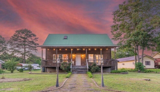 Cozy Cabin