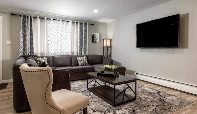 Cozy midtown 3 bed home