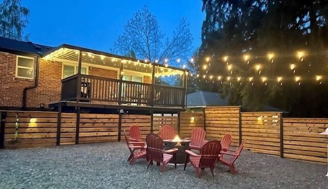 Creekside Retreat Pet-Friendly Family Ready AC/BBQ Fast WiFi 1mi Light Rail 15 min 2 FanZone/Stadium