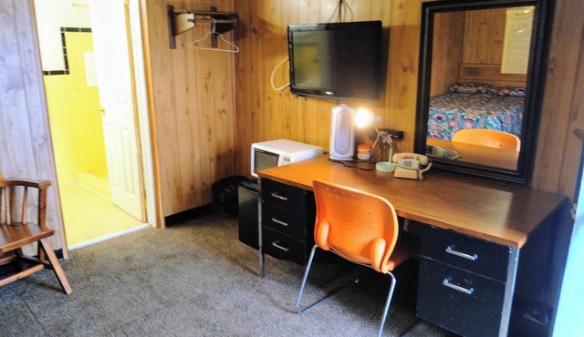 Davis Motel in North Lima