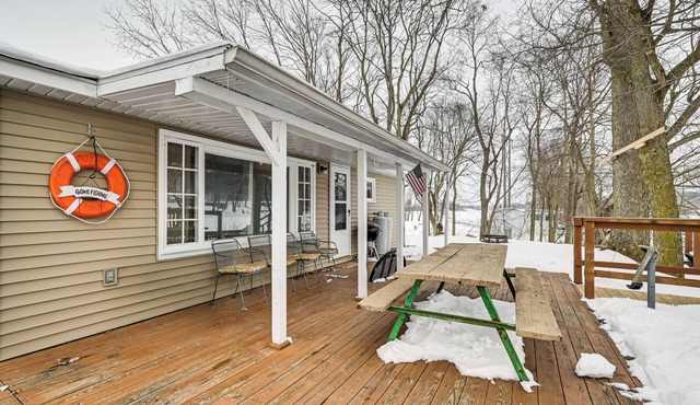 Deck & Fire Pit! Muskingum Fishing Cabin in Dresden