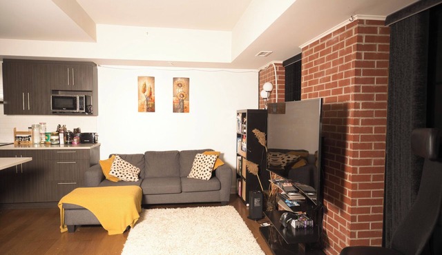 Deluxe room with separate bathroom