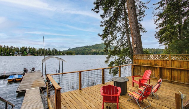 Dock, Decks & Epic View! Sacheen Lake Family Cabin