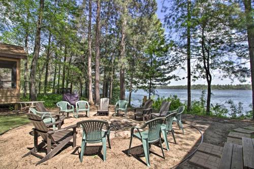 Dock, Sauna & Hot Tub! 'Loon Lake Lodge'