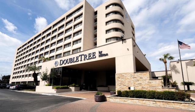 DoubleTree by Hilton Hotel Houston Hobby Airport